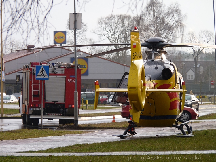 Śmigłowiec ląduje na&nbsp;ulicy