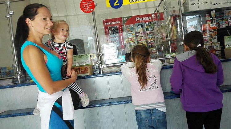 poczta, wysyłanie zurawi do Hiroszymy