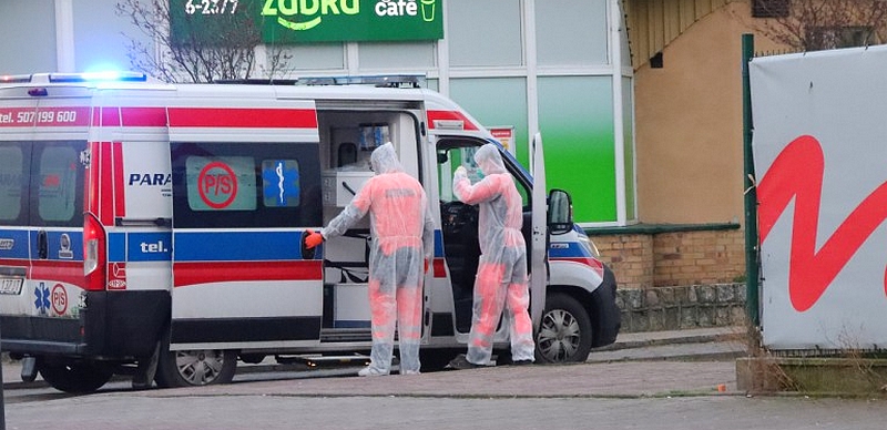 Transport pacjenta podejrzanego o zakażenie&nbsp;kornawirusem